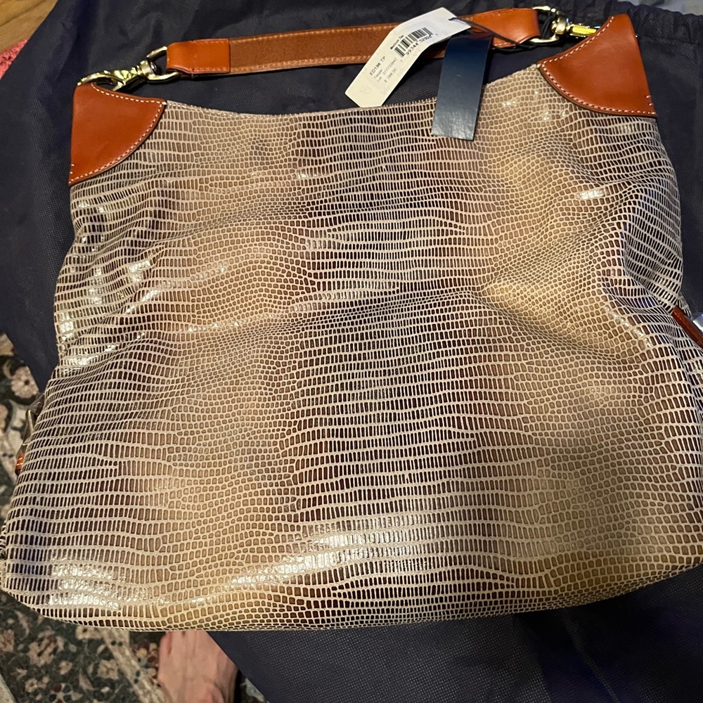 Dooney & Bourke ED196 Tallulah Handbag & wallet. Bag H 13" x W 14.25" x L 16" - Picture 2 of 8